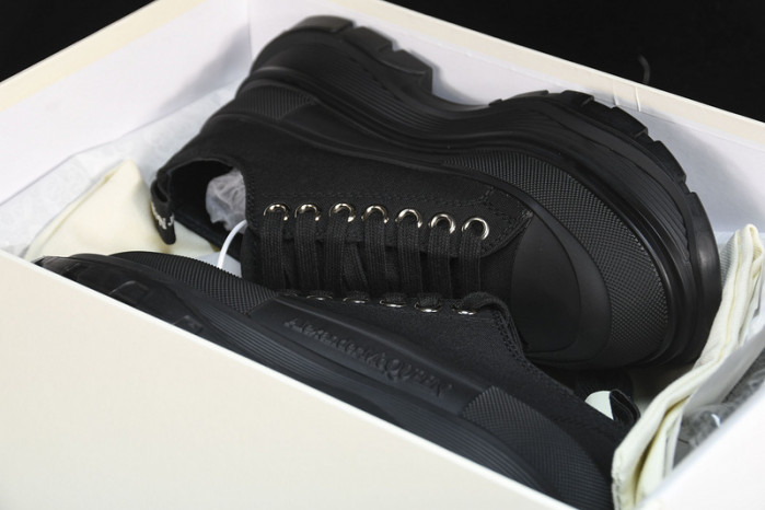 ale*d*r M*Q*en others copshoe- mq 109