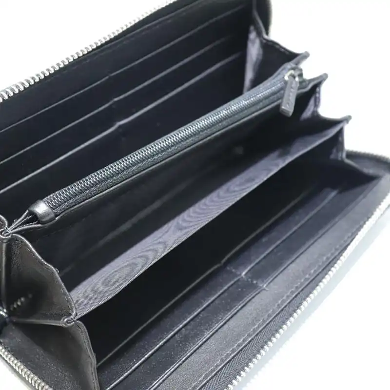 G*u*i brand handbags zip around wallet 1904g0011