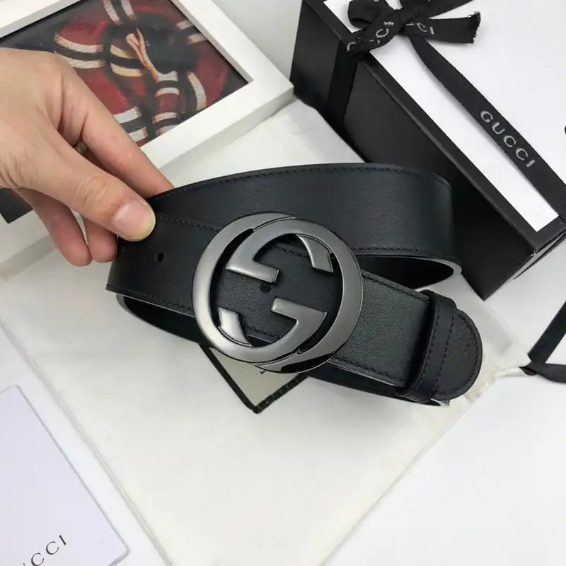 G*u*i s belte 1905bl0096