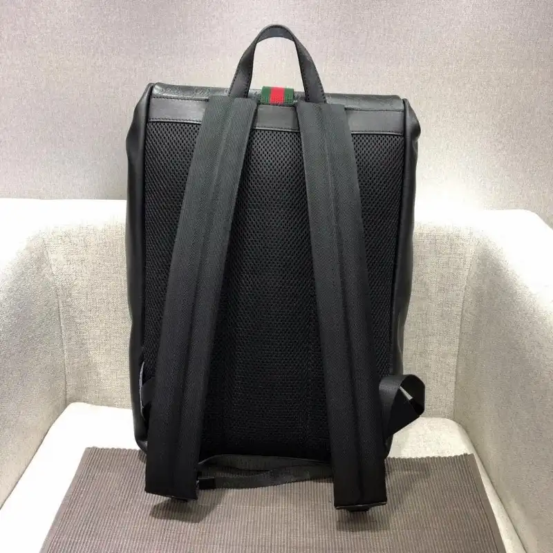 G*u*i bags 1917m0068