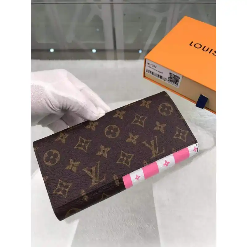 LV Bags 19B570148