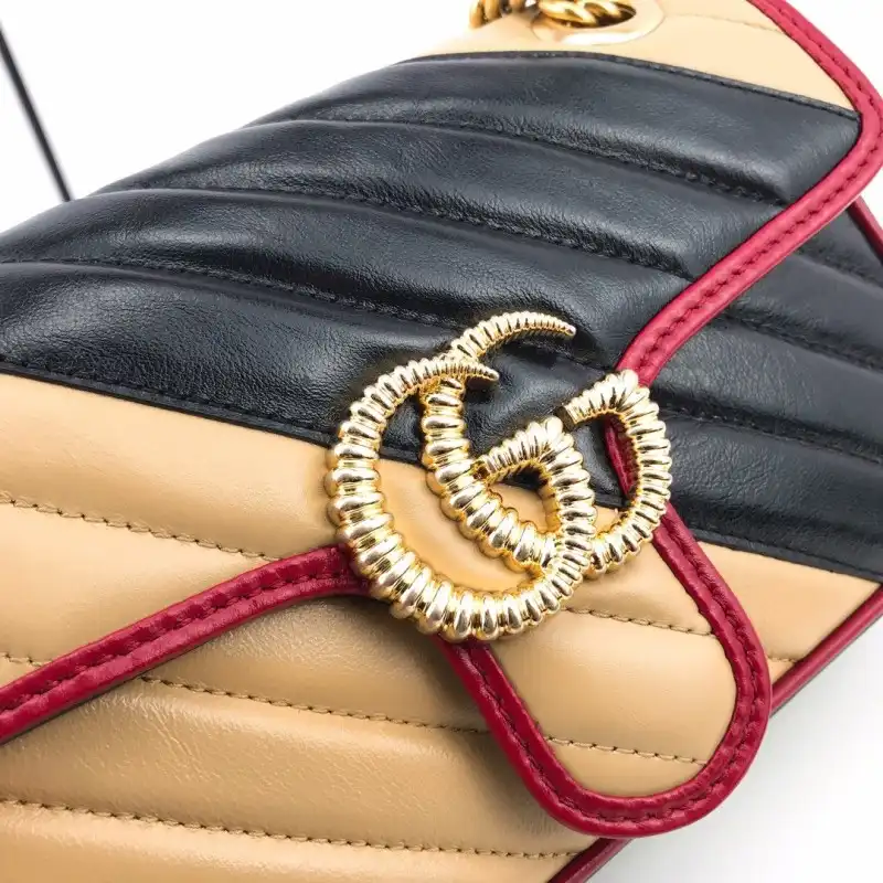 G*u*i bags 19b57g0014