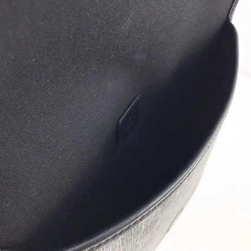 G*u*i bags 19b57g0079