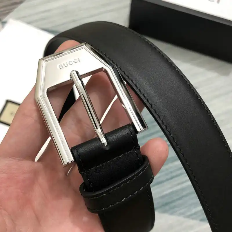 G*u*i s belt 2009xf0014