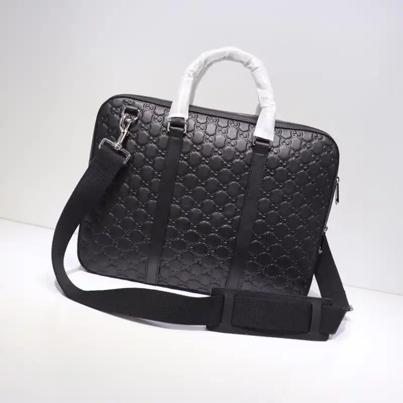 G*u*i briefcases 19gm0037