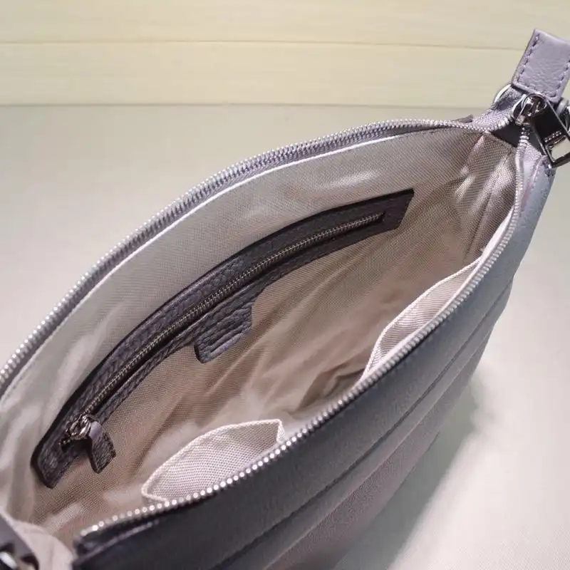 G*u*i crossbody bag 19gm0062