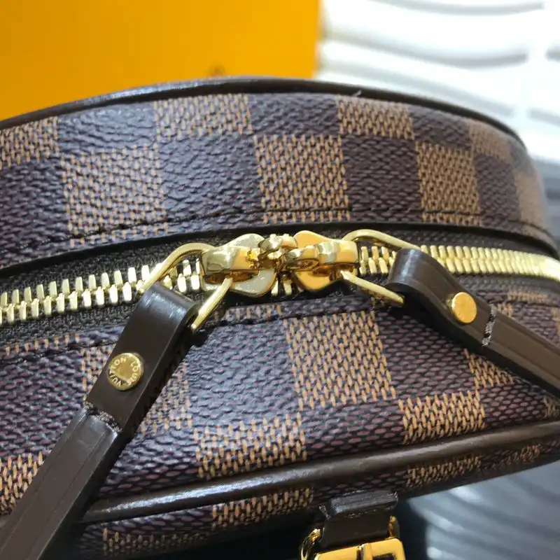 G*u*i bags 20b570083