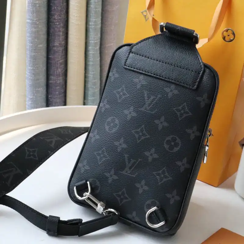 LV Bags 2106DJ0100