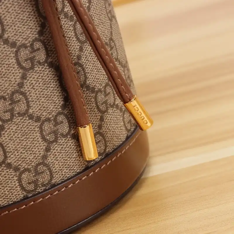 G*u*i s bags 2108dj0072