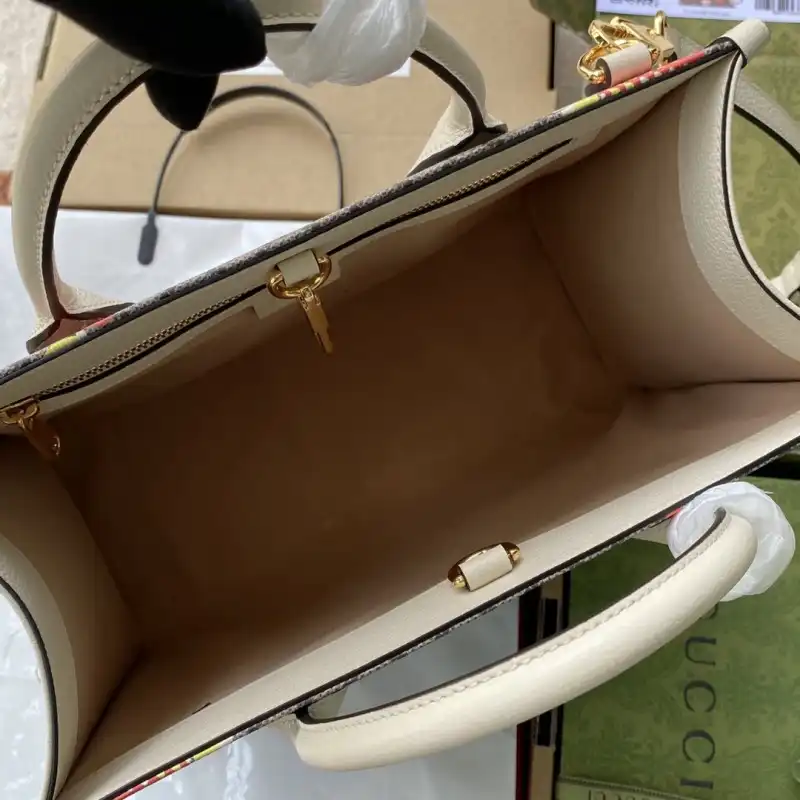 G*u*i s bags 2108ya0076