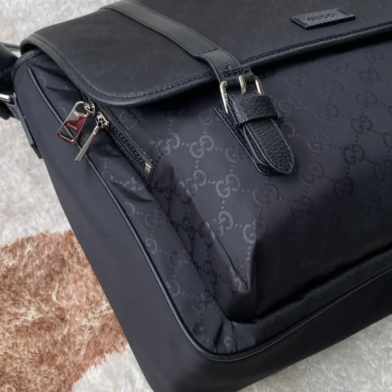 G*u*i s bags 2108ya0088