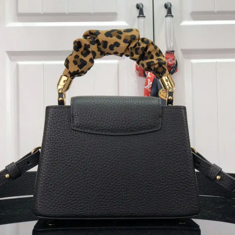 LV Bag 2112FY0050