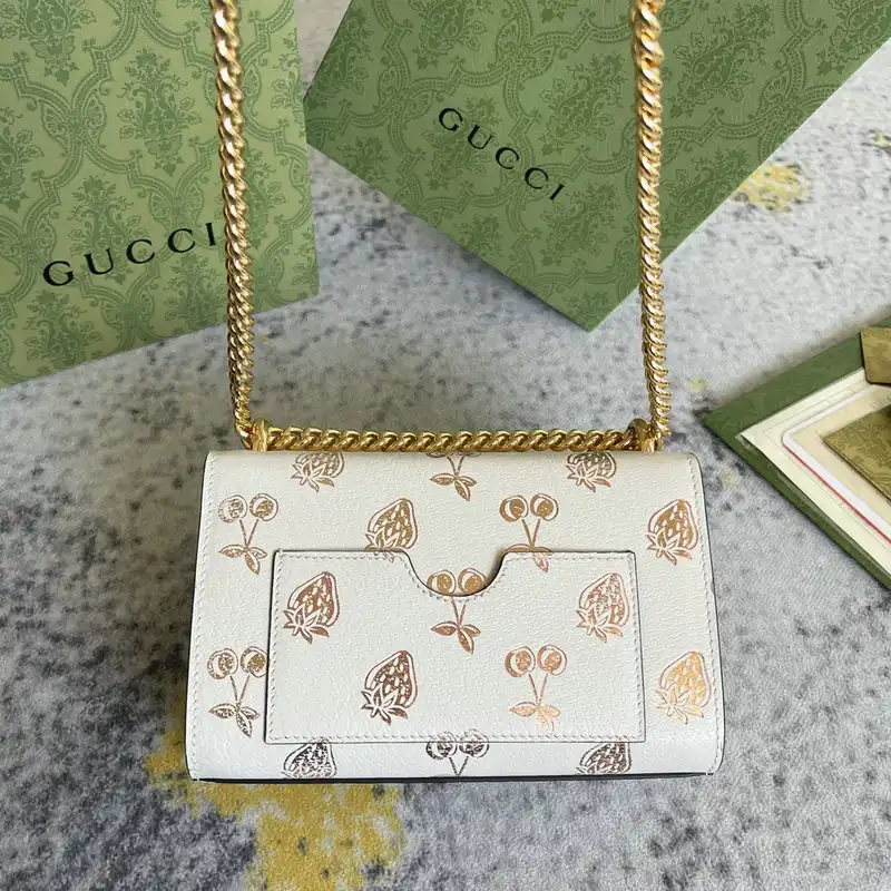 G*u*i bag 2201dj0018