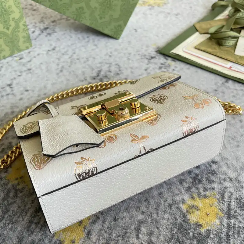 G*u*i bag 2201dj0018