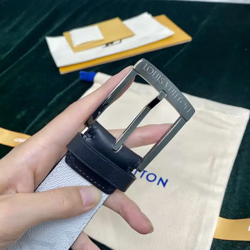LV Belts 2201XA0020