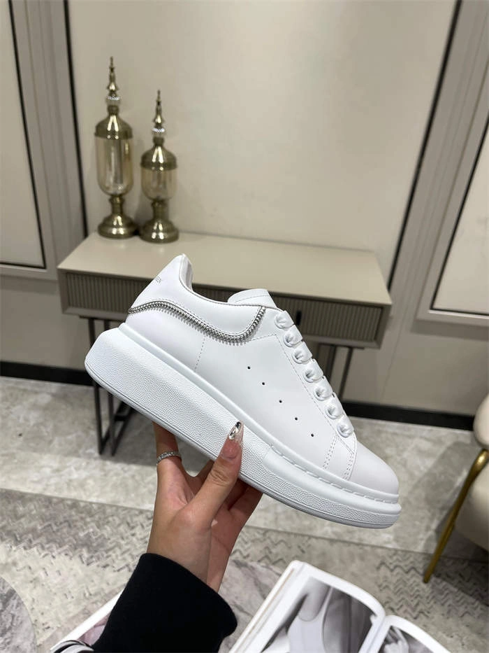 Alexander McQueen Oversized Versatile 2578