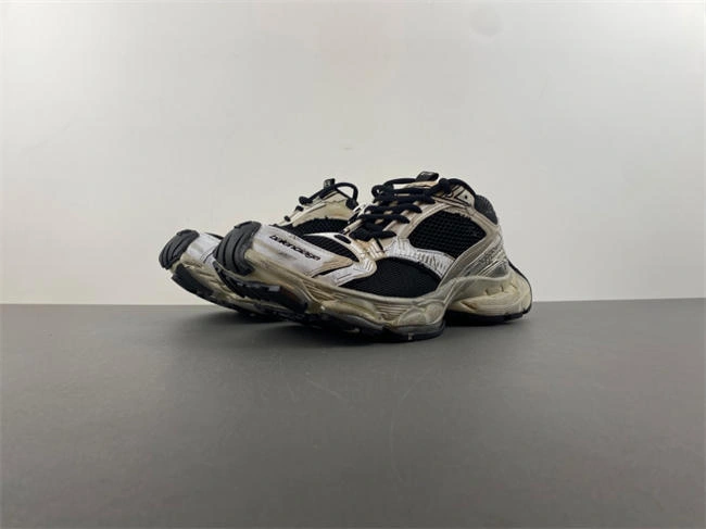 Balenciaga 803681-W3ST4- Sleek 4276