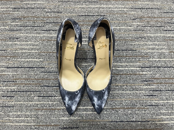 Sophisticated CL 2950