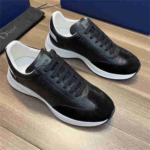 Sophisticated DR Sneaker 1129