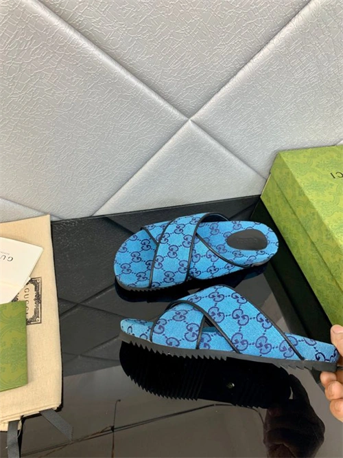 Unique Gocci Slipper 5742