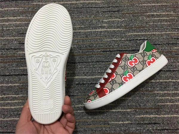 eyecatching G*u*i ace sneaker 145