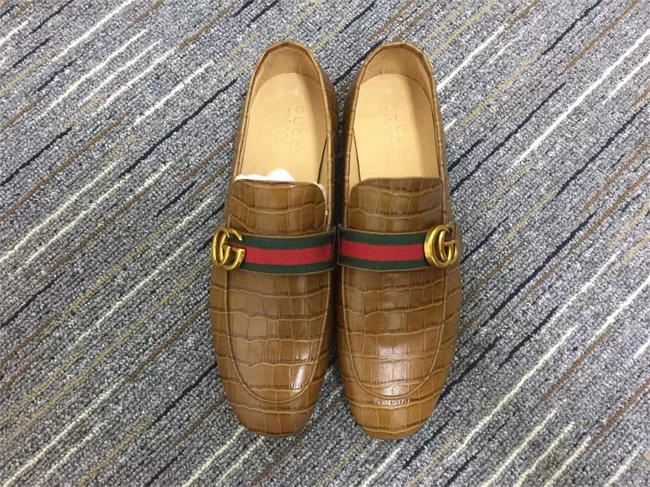 G*u*i loafer compact 310