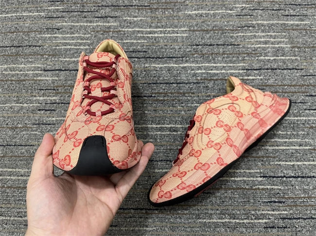 trendsetting G*u*i rhyton sneaker 260