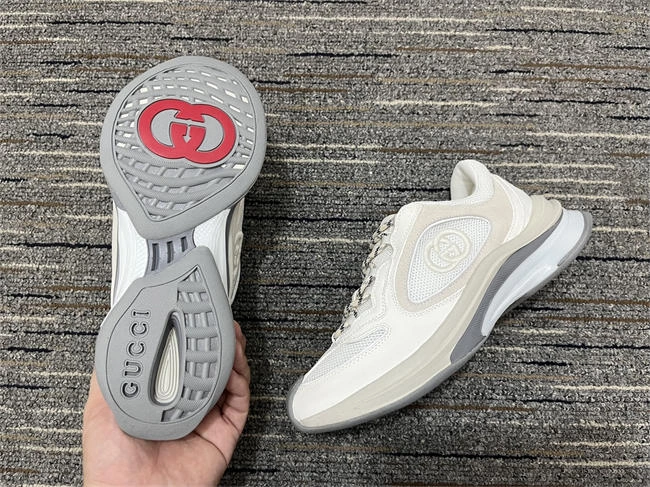 vibrant G*u*i runners 90