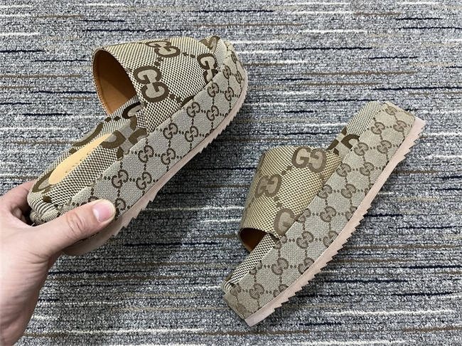 G*u*i side women colorful 464