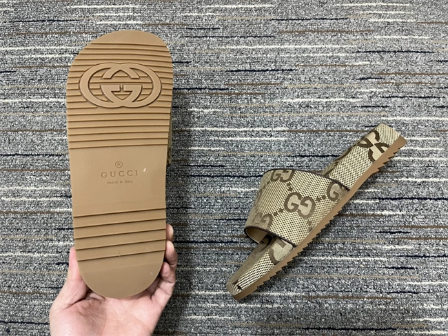 breathable G*u*i slide 408