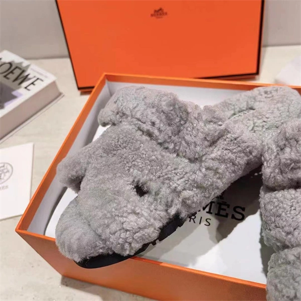 Efficient H Slipper 2380