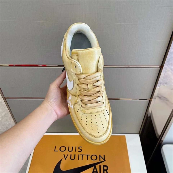 SoftTouch LV x Nike Sneaker 1976