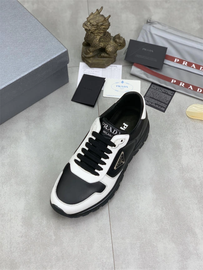 Prada Runner Sneaker Stylish 3203