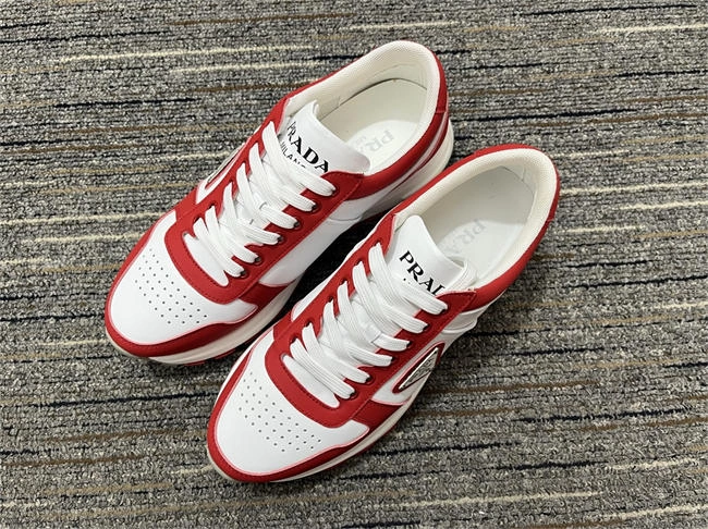 Classic Prada Sneaker 3377