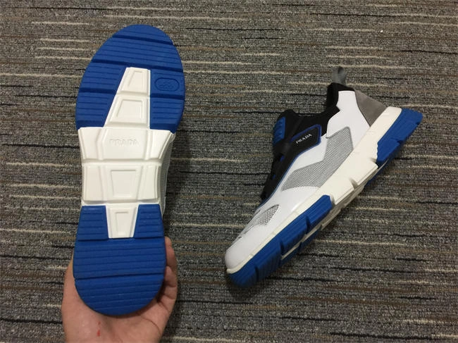 Prada Sneaker Snug 3379