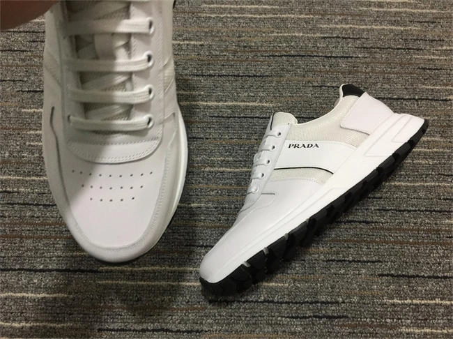 Prada Sneaker Functional 3381