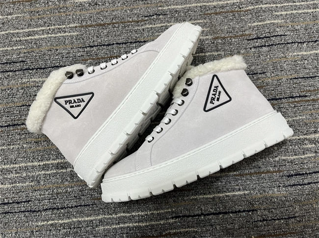 Neat Prada Sneaker Women 3392