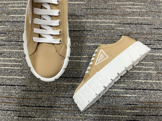 Prada Sneaker Women Stylish 3399